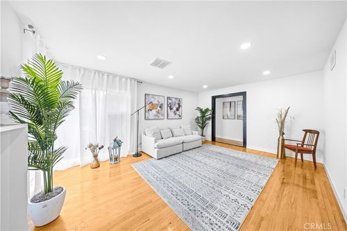 934 W Bonnie Brae Ct, Ontario, CA, 91762-1527 | Card Image