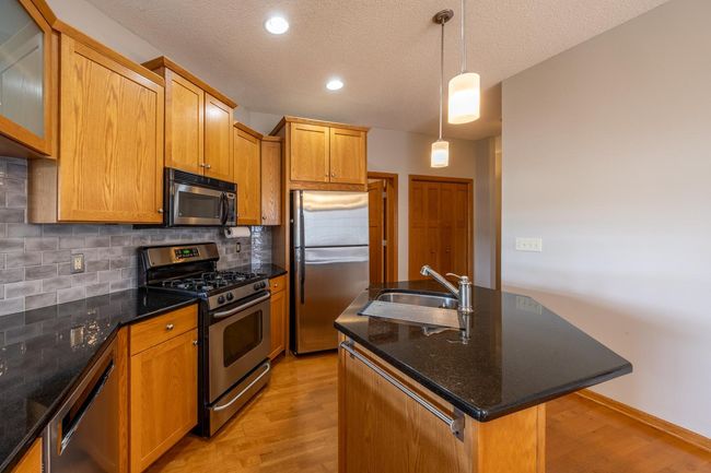 668 Shardlow Pl Ne, Townhouse with 3 bedrooms, 3 bathrooms and null parking in Byron MN | Image 5