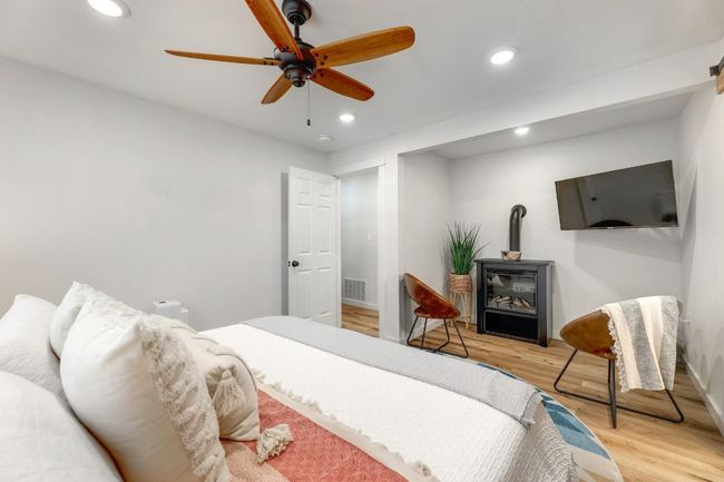 407 Pine St, House other with 3 bedrooms, 2 bathrooms and 2 parking in Georgetown TX | Image 20