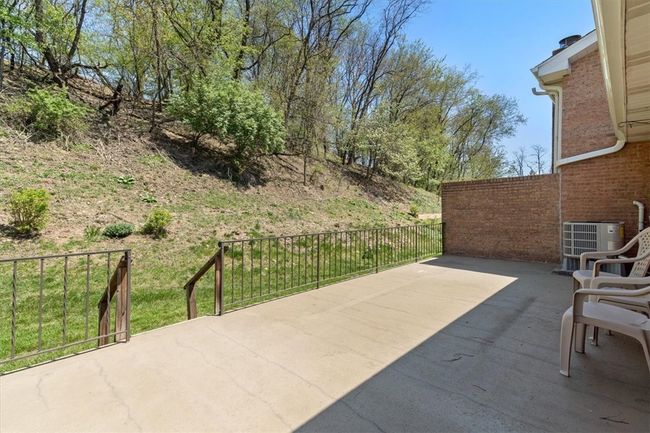 304 Forest Ridge Dr, Townhouse with 2 bedrooms, 2 bathrooms and 2 parking in Pittsburgh PA | Image 23