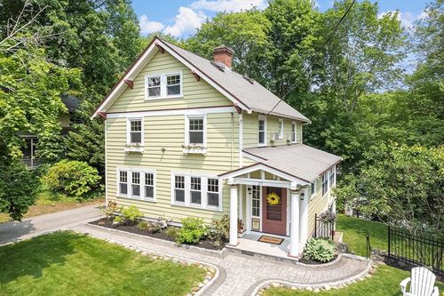 27 Holland Rd, Melrose, MA, 02176-2605 | Card Image