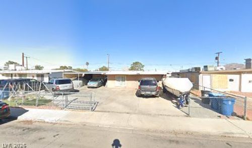 5124 Hallet Dr, Las Vegas, NV, 89122-6633 | Card Image