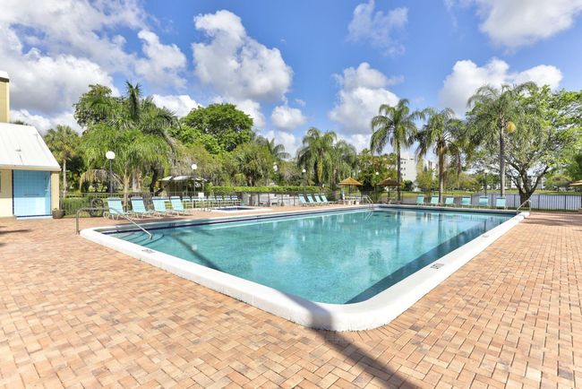 APT-505 - 2205 S Cypress Bend Dr, Condo with 2 bedrooms, 2 bathrooms and null parking in Pompano Beach FL | Image 48