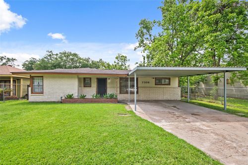 7306 Parker Rd, Houston, TX, 77016-3429 | Card Image