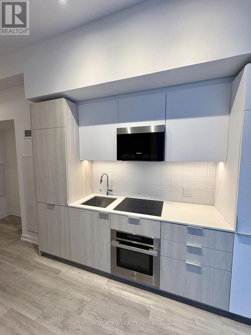 632-28 Eastern Avenue, Toronto (Moss Park), ON, M5A0Y2 | Card Image