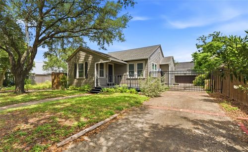 332 Southern St, Corpus Christi, TX, 78404-1853 | Card Image