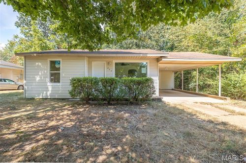 803 Kendall Dr, Poplar Bluff, MO, 63901-5766 | Card Image