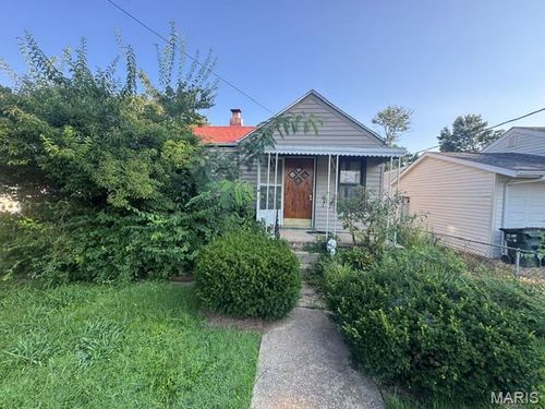 10593 Clarendon Avenue, St Louis, MO, 63114 | Card Image