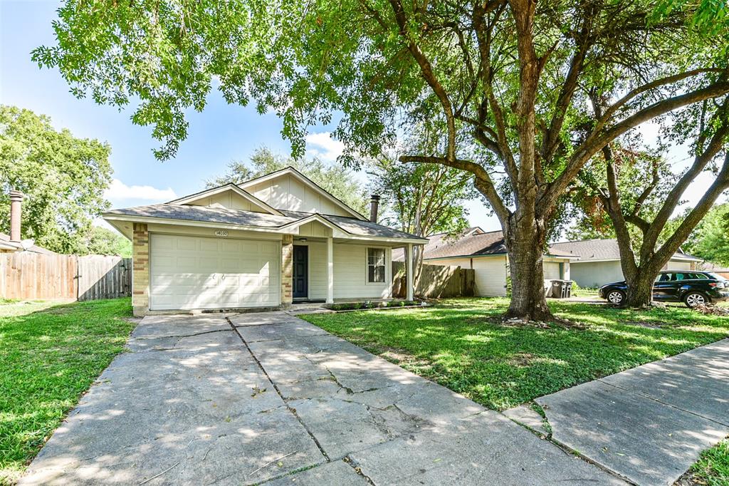 Clear Forest Dr, Sugar Land, TX 77498