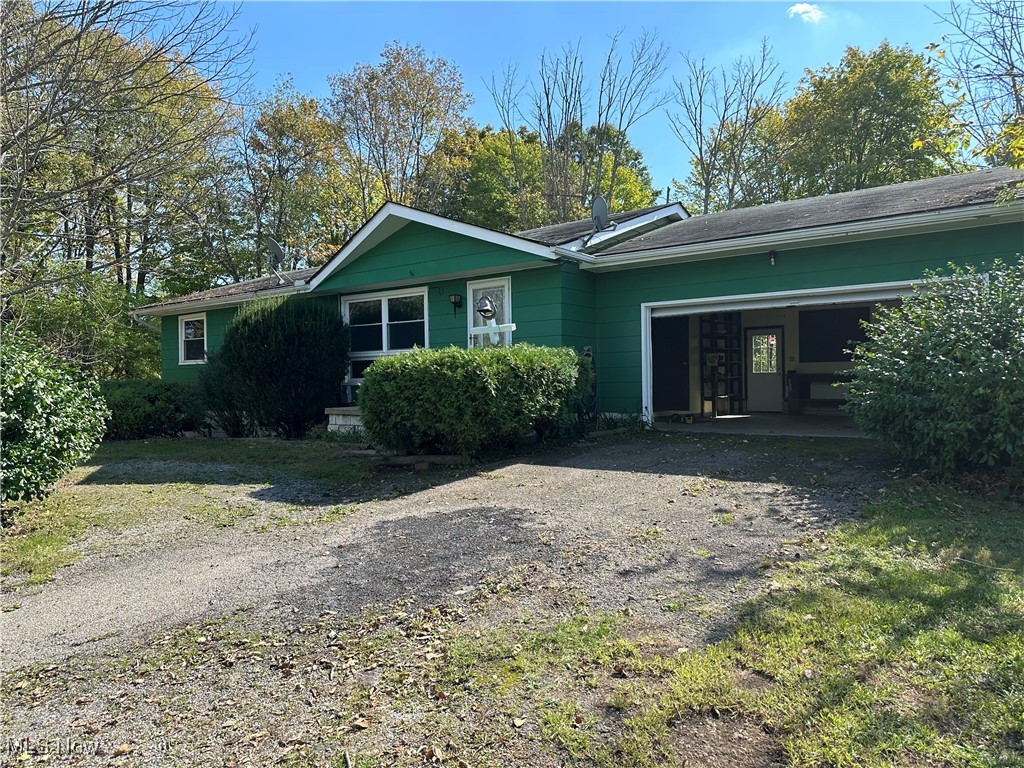 Bartholomew Rd, Chagrin Falls, OH 44023