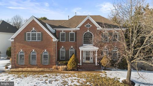 2402 Stryker Ave, Vienna, VA, 22181-3162 | Card Image