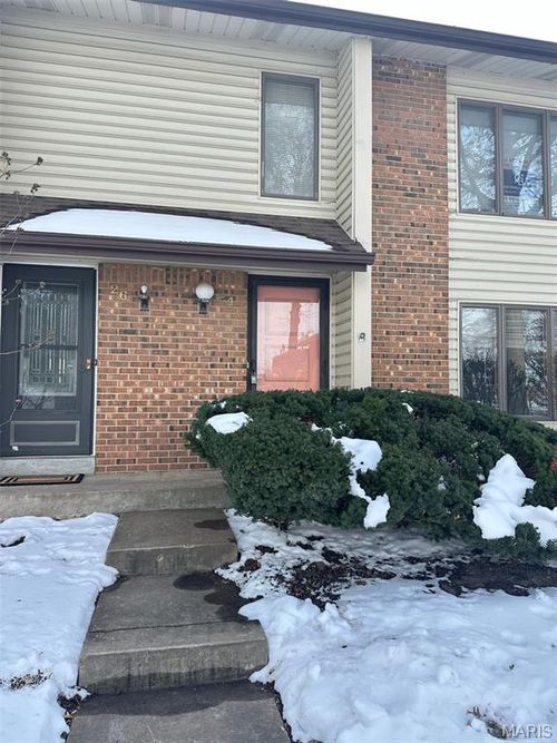 c-24 Timberbrook Dr, Saint Peters, MO, 63376-1263 | Card Image