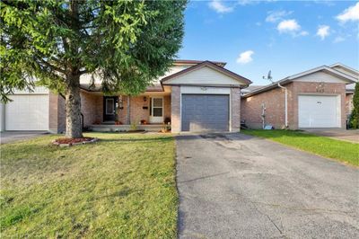 B - 647 Pinerow Cres, House other with 3 bedrooms, 1 bathrooms and 2 parking in Waterloo ON | Image 2