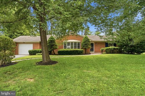 13028 Woodburn Dr, HAGERSTOWN, MD, 21742-2841 | Card Image