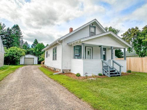 970 4th Ave S, Park Falls, WI, 54552-1917 | Card Image