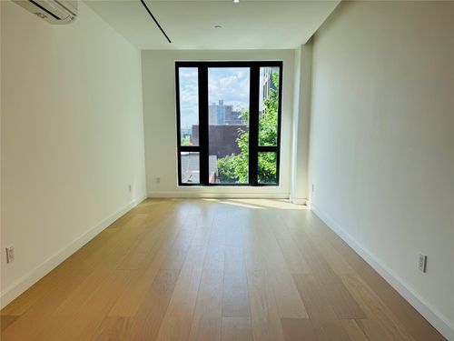 5a-108 72nd Ave, Forest Hills, NY, 11375-5349 | Card Image