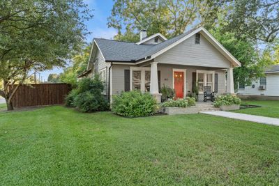 This beauty was born in 1926, and is located in the Historic District of Terrell. | Image 2