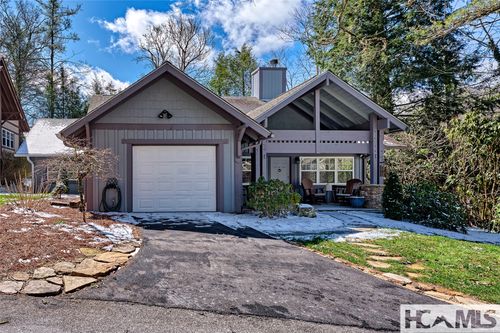 31 Chestnut Hill Dr, Highlands, NC, 28741-8389 | Card Image