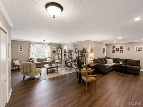107 Prospect St, Waynesville, MO, 65583-2353 | Card Image