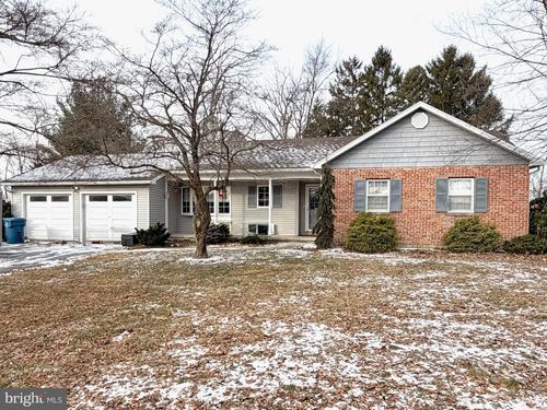 340 Molasses Hill Rd, BERNVILLE, PA, 19506-8316 | Card Image