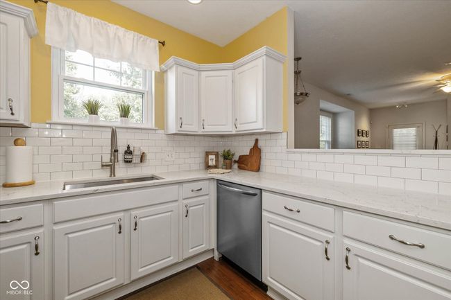Kitchen | Image 8