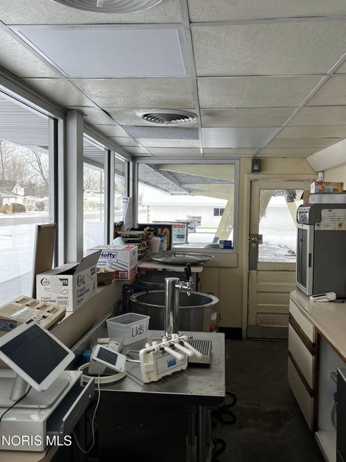 421 W River St, Antwerp, OH, 45813-8445 | Card Image