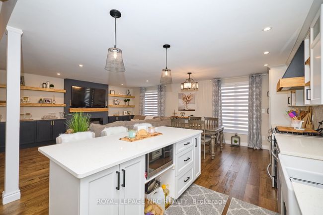 6796 Stokes St, House other with 5 bedrooms, 2 bathrooms and 4 parking in Niagara Falls ON | Image 6