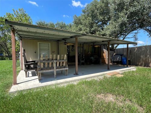 8860 S State Highway 71, El Campo, TX, 77437-7012 | Card Image