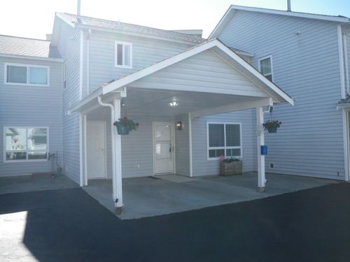 4-19952 56 Ave, Langley, BC, V3A3X9 | Card Image