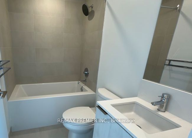 3303 - 1000 Portage Pky, Condo with 2 bedrooms, 2 bathrooms and 1 parking in Concord ON | Image 8