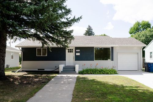 705 18th St N, Moorhead, MN, 56560-2339 | Card Image