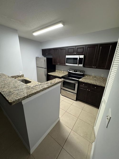 204-4241 San Marino Blvd, West Palm Beach, FL, 33409 | Card Image