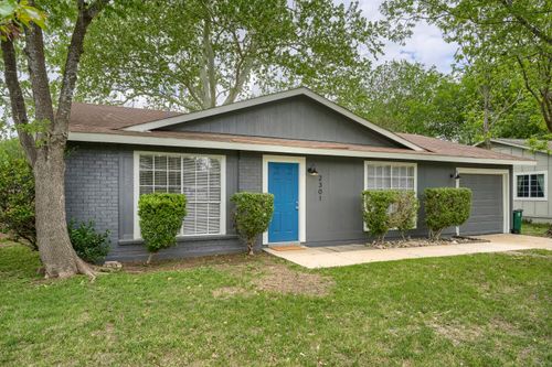 2301 Dove Springs Dr, Austin, TX, 78744-3538 | Card Image