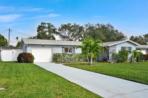 279 79th Ave N, St Petersburg, FL, 33702-4401 | Card Image