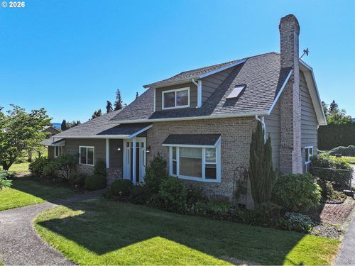 890 Hobbs Rd, Hood River, OR, 97031-9724 | Card Image