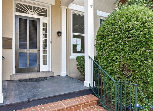 2105 Stuart Ave, Richmond, VA, 23220-3439 | Card Image