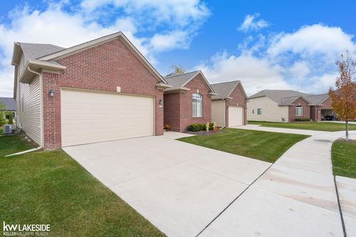 30009 Quincy St, Chesterfield, MI, 48051-3933 | Card Image