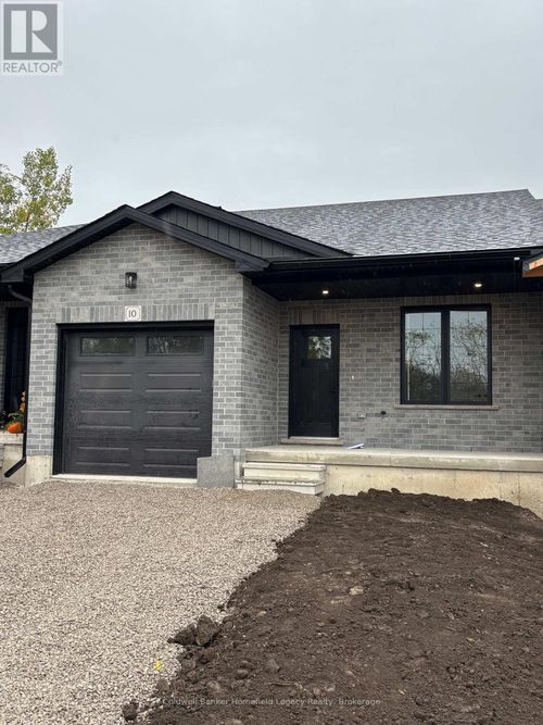 7-165 E Egan Avenue N, St Marys, ON, N4X0C9 | Card Image