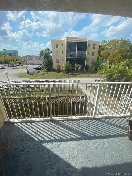203-5241 Geneva Way, Doral, FL, 33166-4688 | Card Image