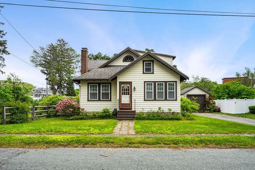 8 Auburn Rd, Beverly, MA, 01915-2502 | Card Image