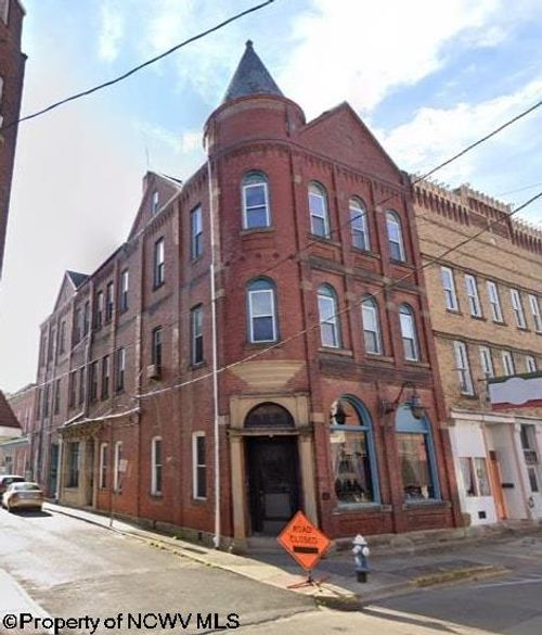 138 Main Ave, Weston, WV, 26452-1945 | Card Image