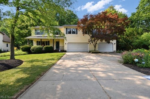8252 Plains Rd, Mentor, OH, 44060-2316 | Card Image