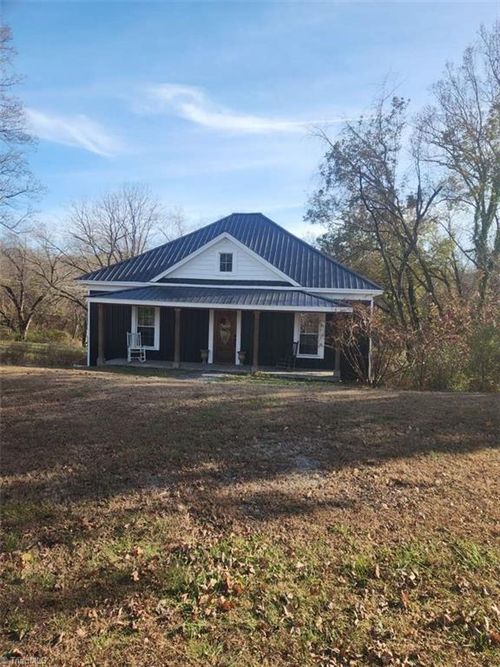 108 Luther Ridge Ln, Mount Airy, NC, 27030-3964 | Card Image