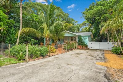 10868 Se Hobart Street, House other with 3 bedrooms, 2 bathrooms and null parking in Jupiter FL | Image 1