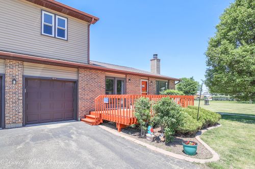 1841-1841 Kerrybrook Ct, Sycamore, IL, 60178-2756 | Card Image