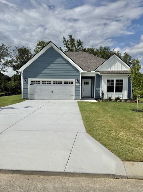 26 Country Ln, Manchester, TN, 37355-3006 | Card Image