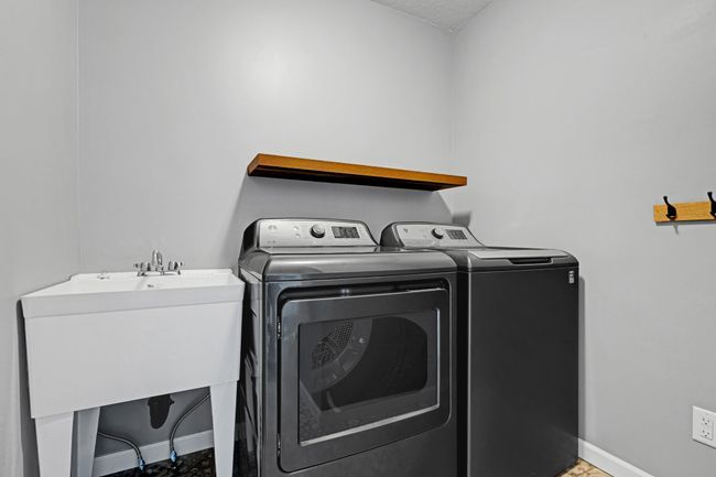 Laundry Room | Image 19