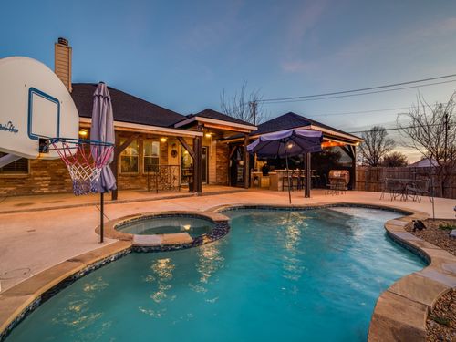 100 Patriot Pkwy, Forney, TX, 75126-4746 | Card Image