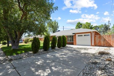 831 Troy Street, House other with 3 bedrooms, 1 bathrooms and 1 parking in Aurora CO | Image 2