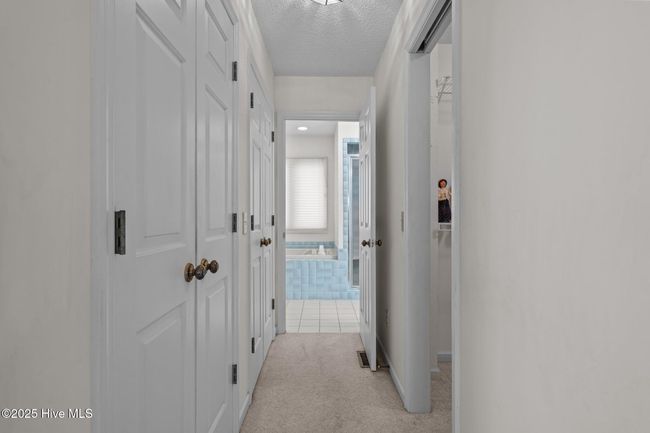 Ample Closet Space | Image 18